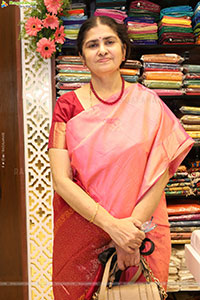 Manasa Varanasi Inaugurates White House Store