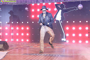 Lion Kiron Hosts a Grand Retro Edition-Themed K Party 