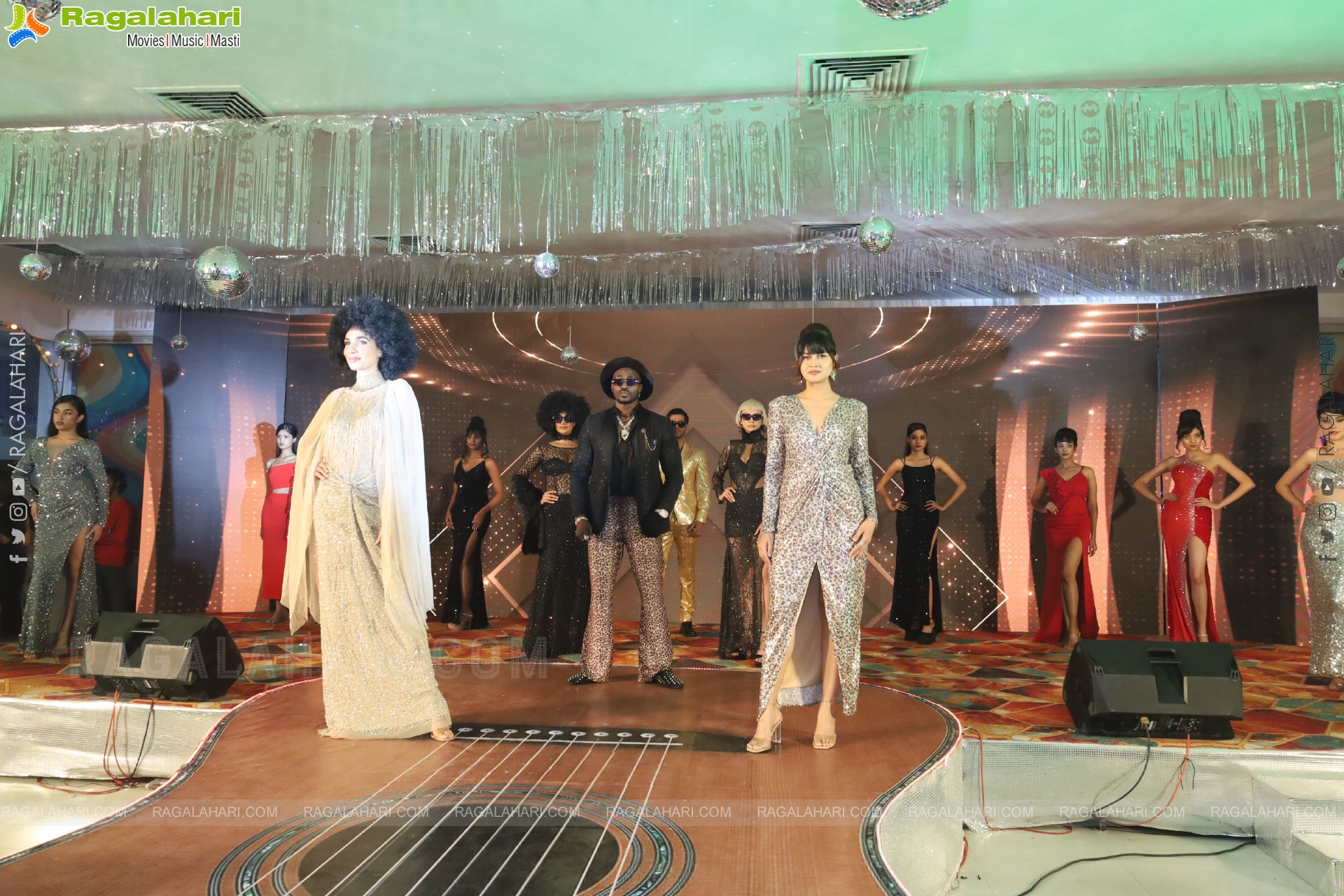 Lion Kiron Hosts a Grand Retro Edition-Themed K Party at Butta Convention