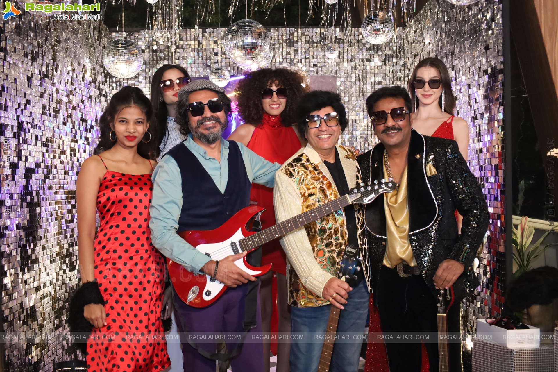 Lion Kiron Hosts a Grand Retro Edition-Themed K Party at Butta Convention