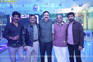 Lion Kiron Hosts a Grand Retro Edition-Themed K Party 