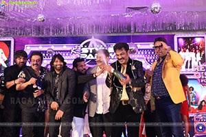 Lion Kiron Hosts a Grand Retro Edition-Themed K Party 