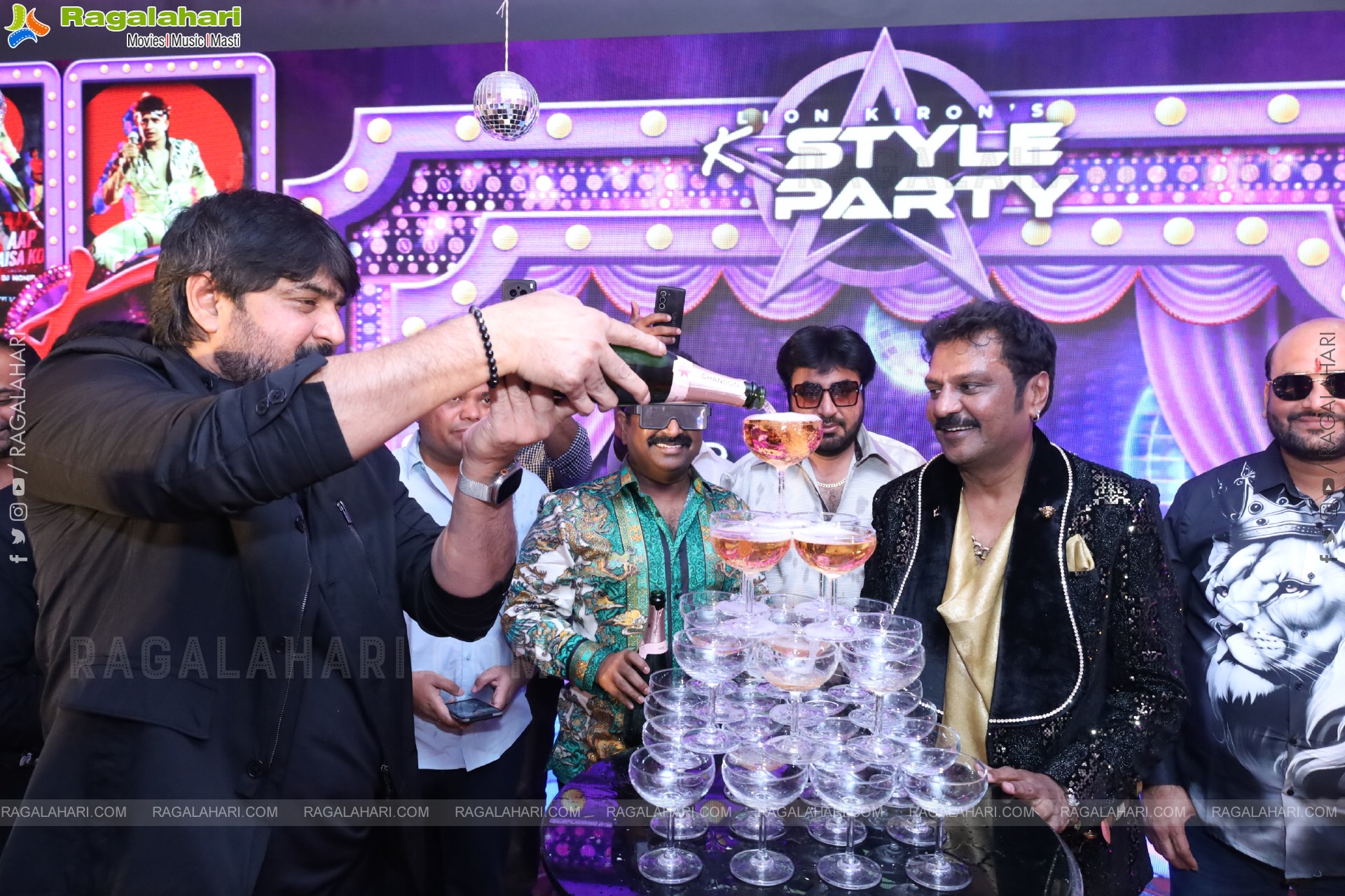 Lion Kiron Hosts a Grand Retro Edition-Themed K Party at Butta Convention