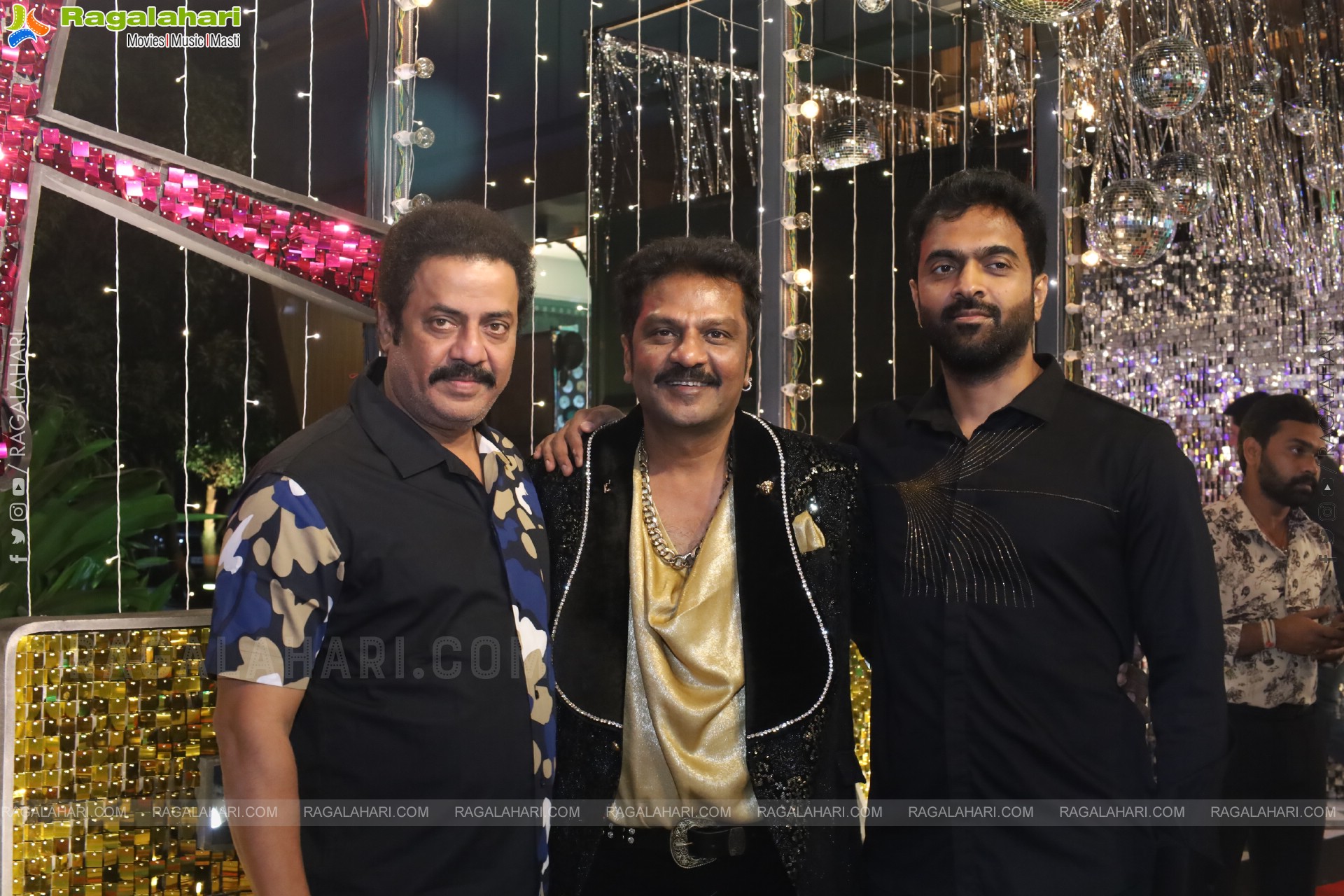 Lion Kiron Hosts a Grand Retro Edition-Themed K Party at Butta Convention