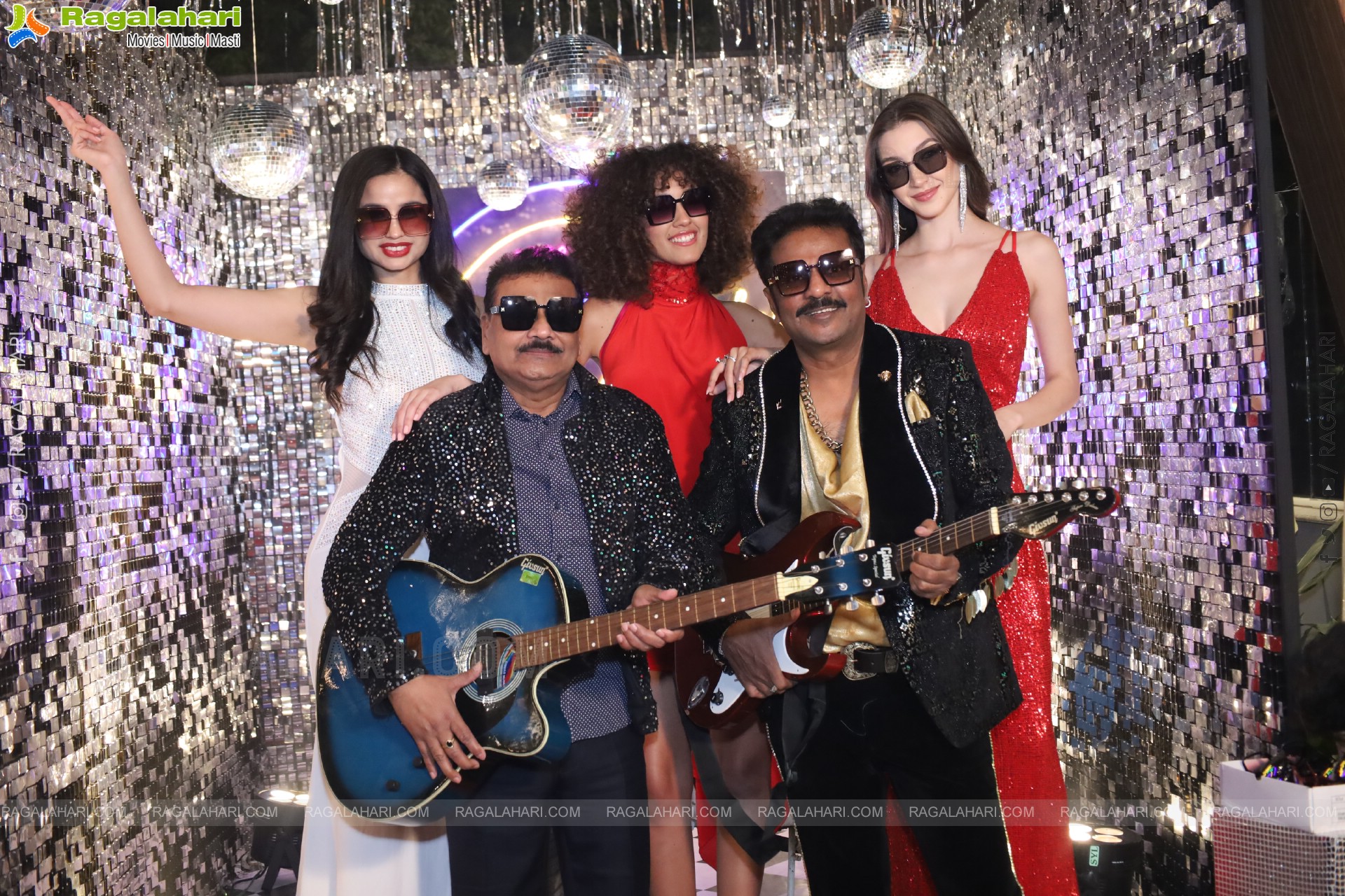 Lion Kiron Hosts a Grand Retro Edition-Themed K Party at Butta Convention