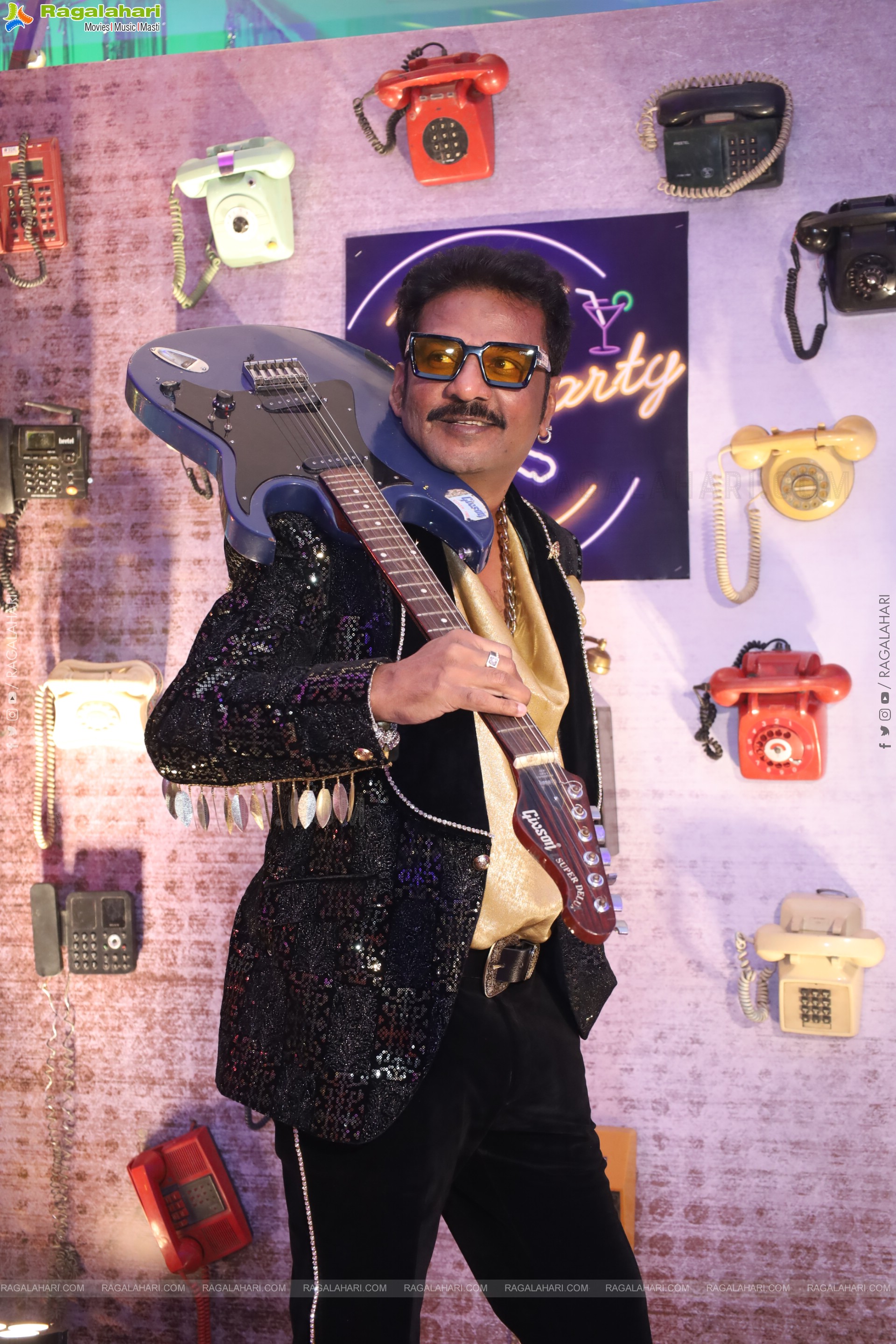 Lion Kiron Hosts a Grand Retro Edition-Themed K Party at Butta Convention