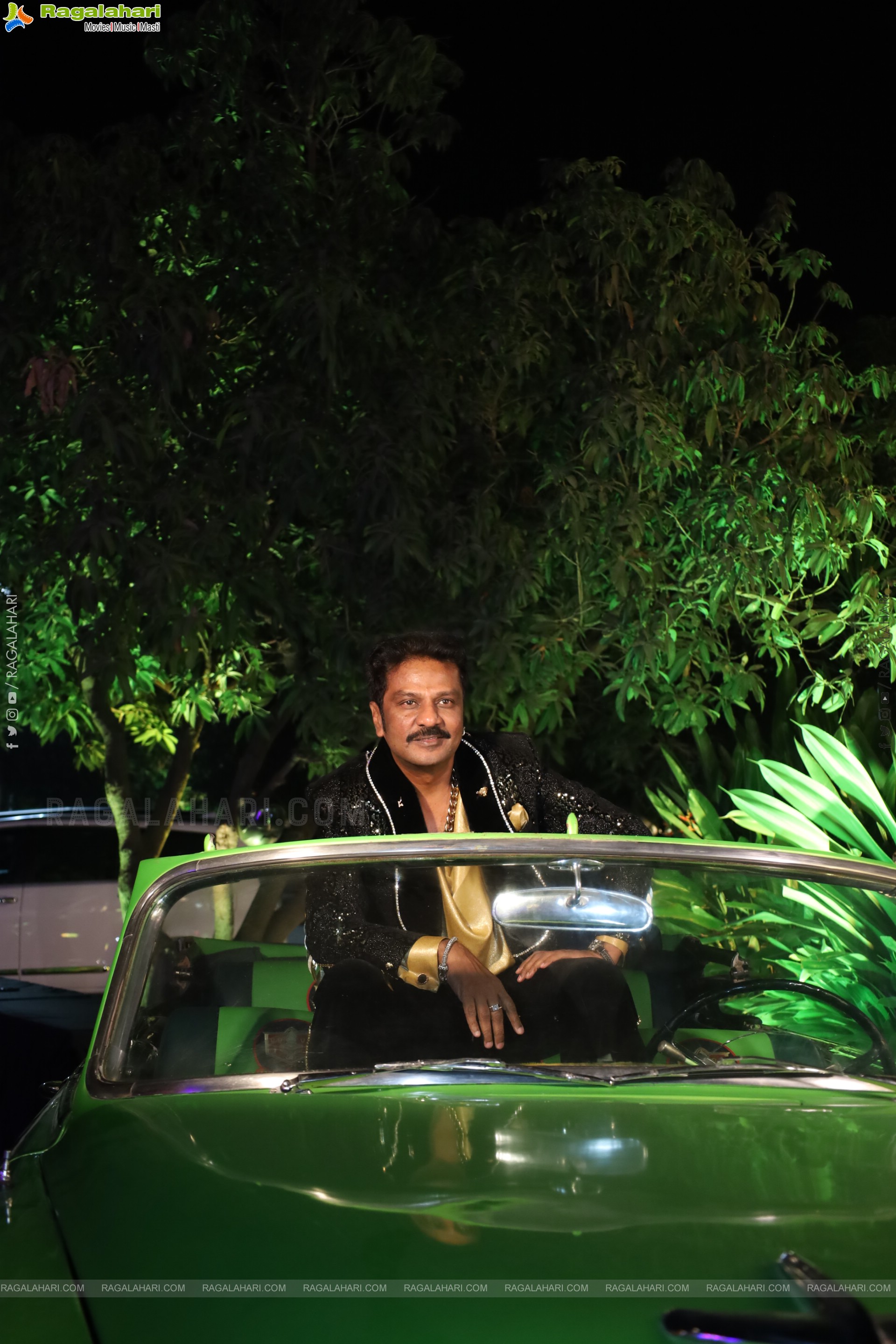 Lion Kiron Hosts a Grand Retro Edition-Themed K Party at Butta Convention