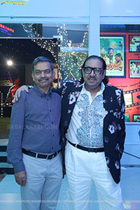 Lion Kiron Hosts a Grand Retro Edition-Themed K Party 