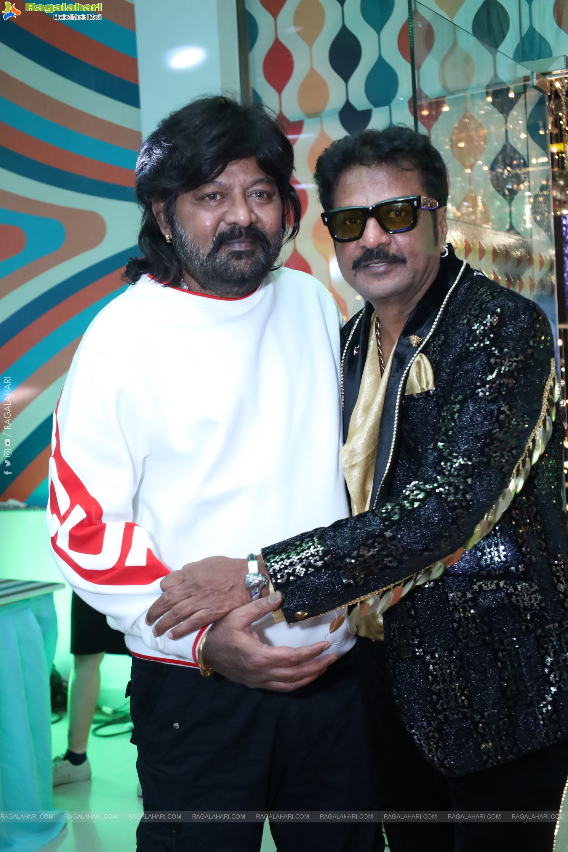 Lion Kiron Hosts a Grand Retro Edition-Themed K Party at Butta Convention