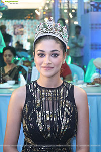 Lion Kiron Hosts a Grand Retro Edition-Themed K Party 