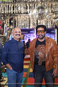 Lion Kiron Hosts a Grand Retro Edition-Themed K Party 