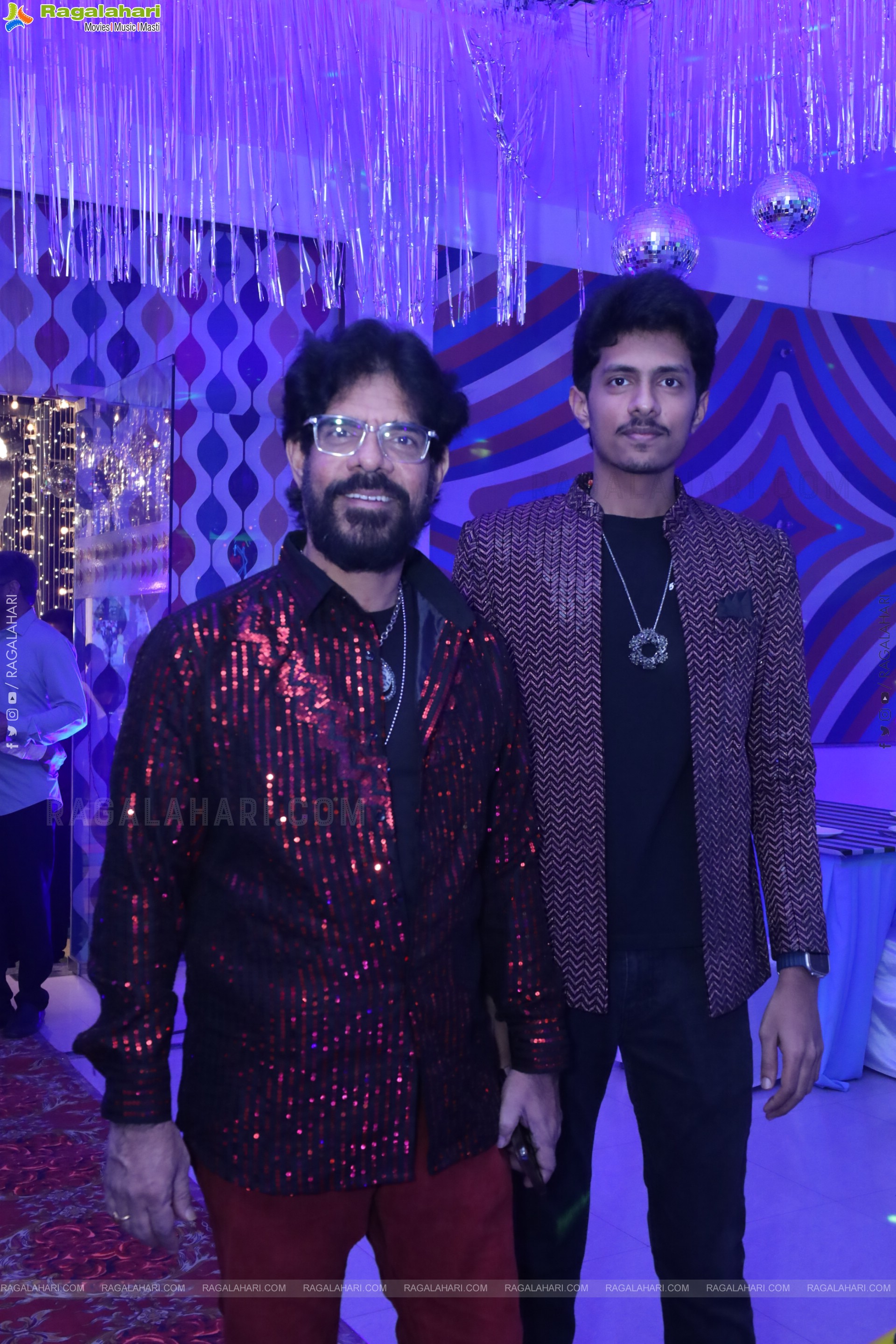 Lion Kiron Hosts a Grand Retro Edition-Themed K Party at Butta Convention