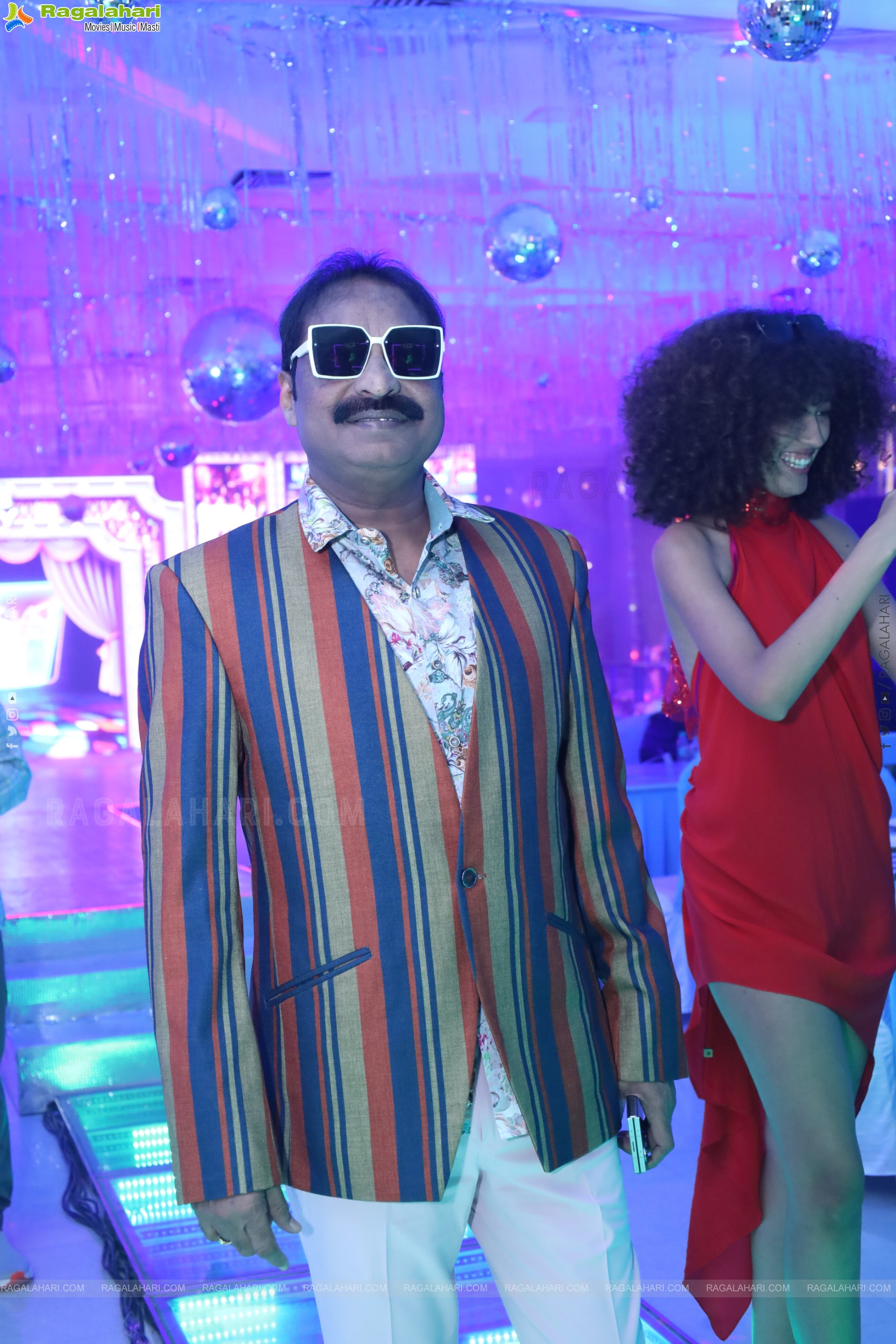 Lion Kiron Hosts a Grand Retro Edition-Themed K Party at Butta Convention