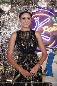 Lion Kiron Hosts a Grand Retro Edition-Themed K Party 