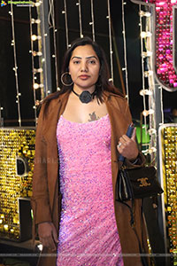 Lion Kiron Hosts a Grand Retro Edition-Themed K Party 