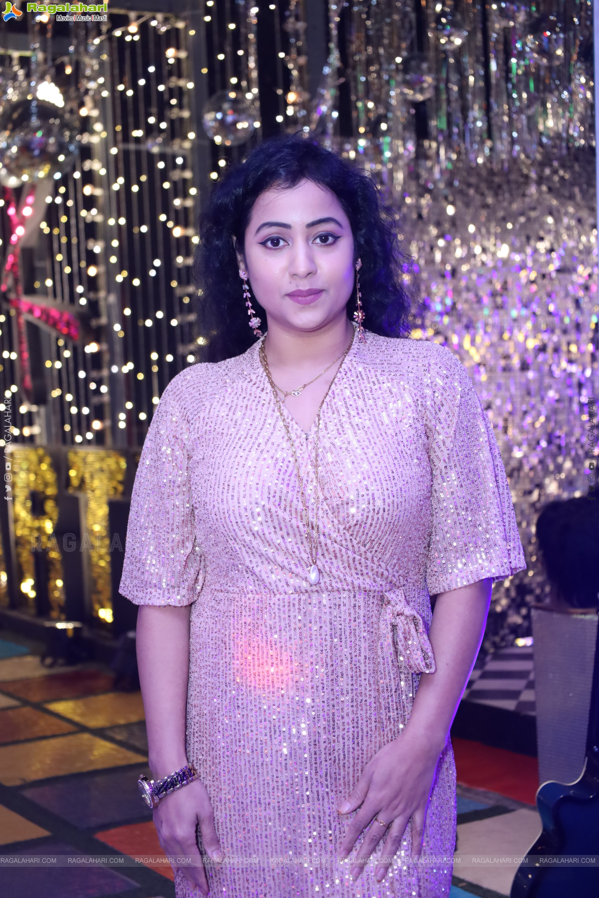 Lion Kiron Hosts a Grand Retro Edition-Themed K Party at Butta Convention