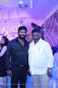 Lion Kiron Hosts a Grand Retro Edition-Themed K Party 