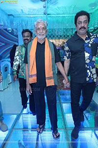 Lion Kiron Hosts a Grand Retro Edition-Themed K Party 