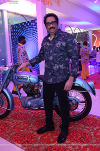 Lion Kiron Hosts a Grand Retro Edition-Themed K Party 