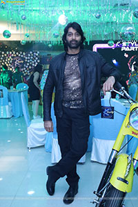 Lion Kiron Hosts a Grand Retro Edition-Themed K Party 