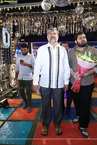 Lion Kiron Hosts a Grand Retro Edition-Themed K Party 