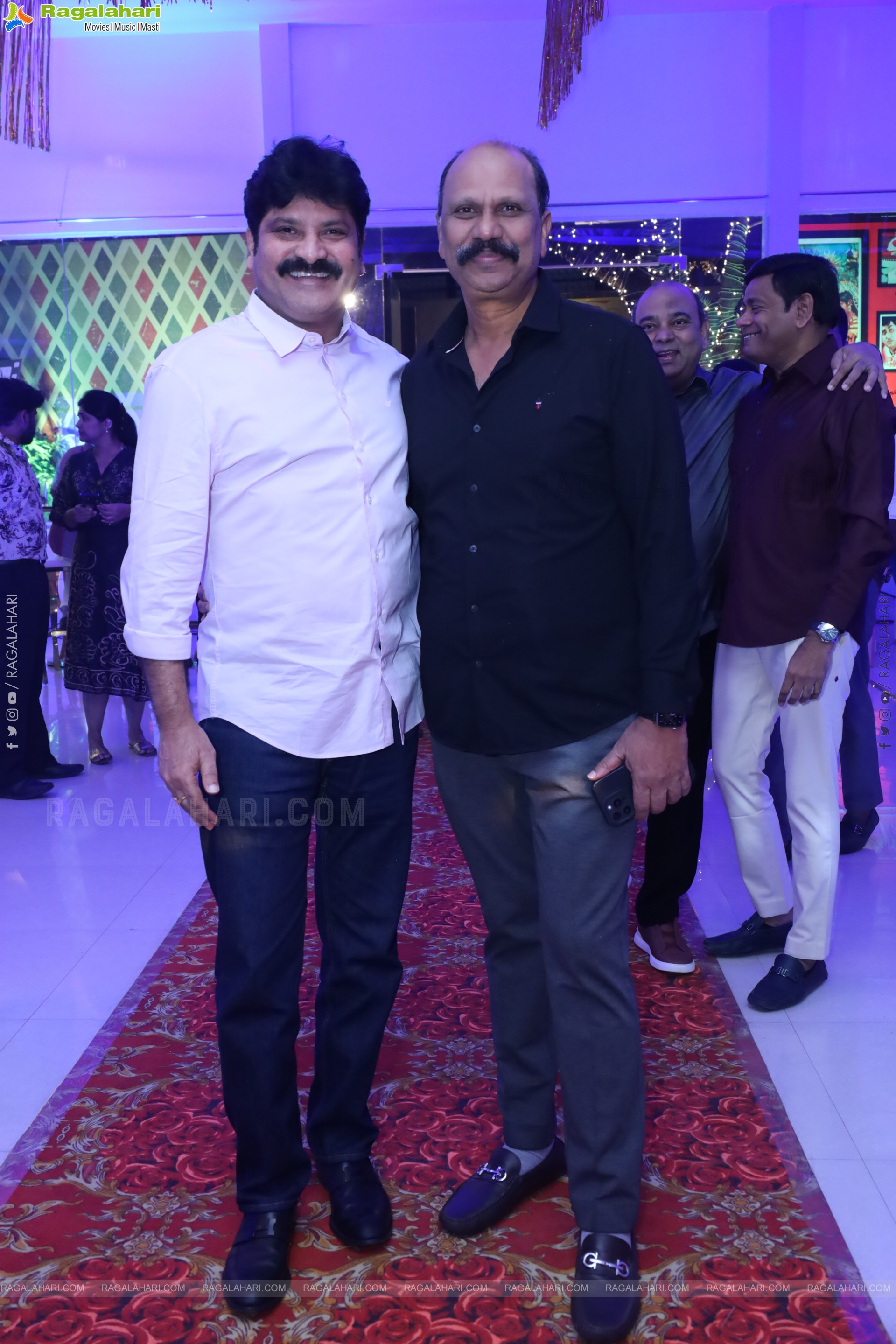 Lion Kiron Hosts a Grand Retro Edition-Themed K Party at Butta Convention