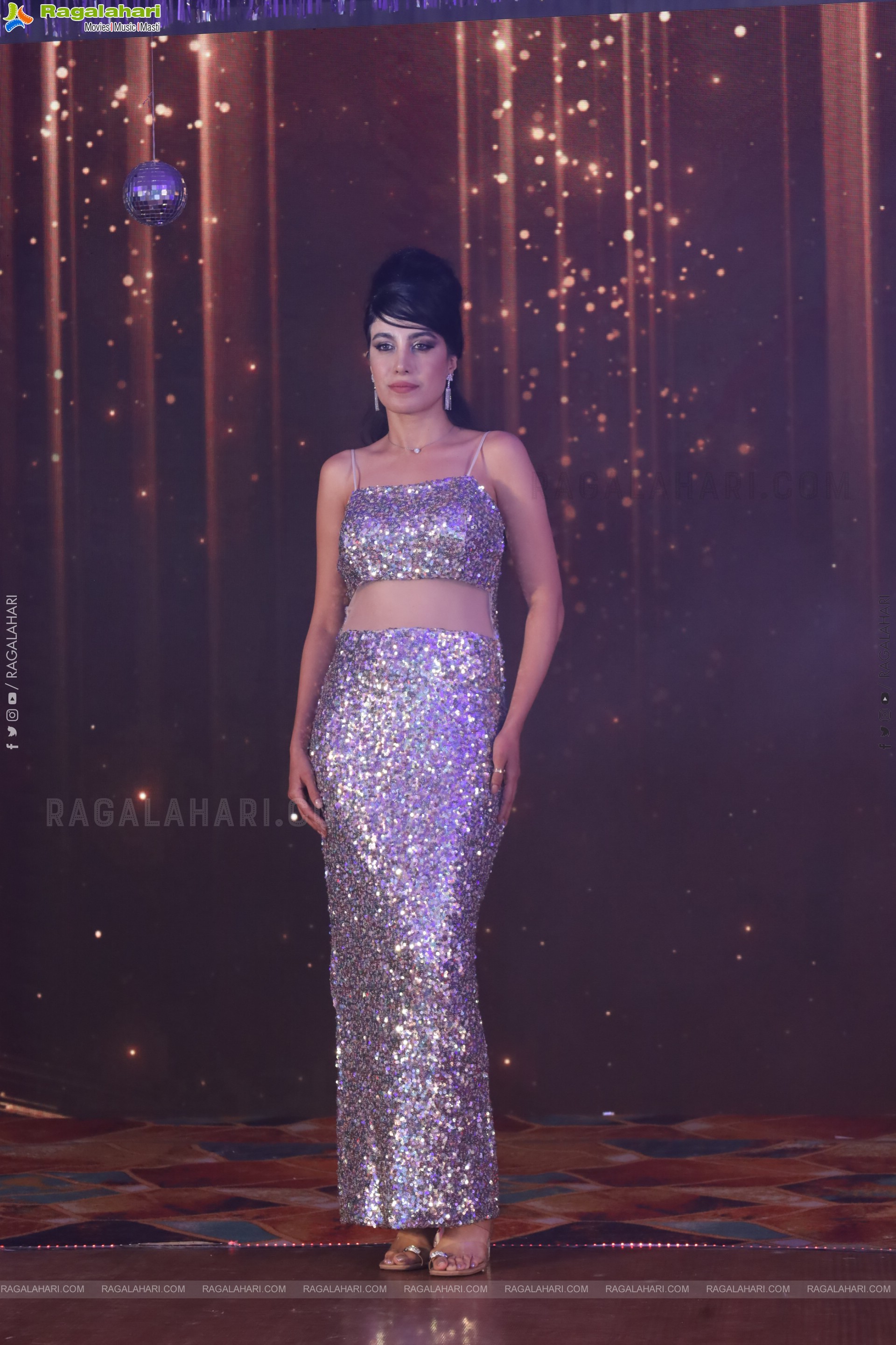 Lion Kiron Hosts a Grand Retro Edition-Themed K Party at Butta Convention