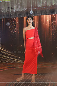 Lion Kiron Hosts a Grand Retro Edition-Themed K Party 