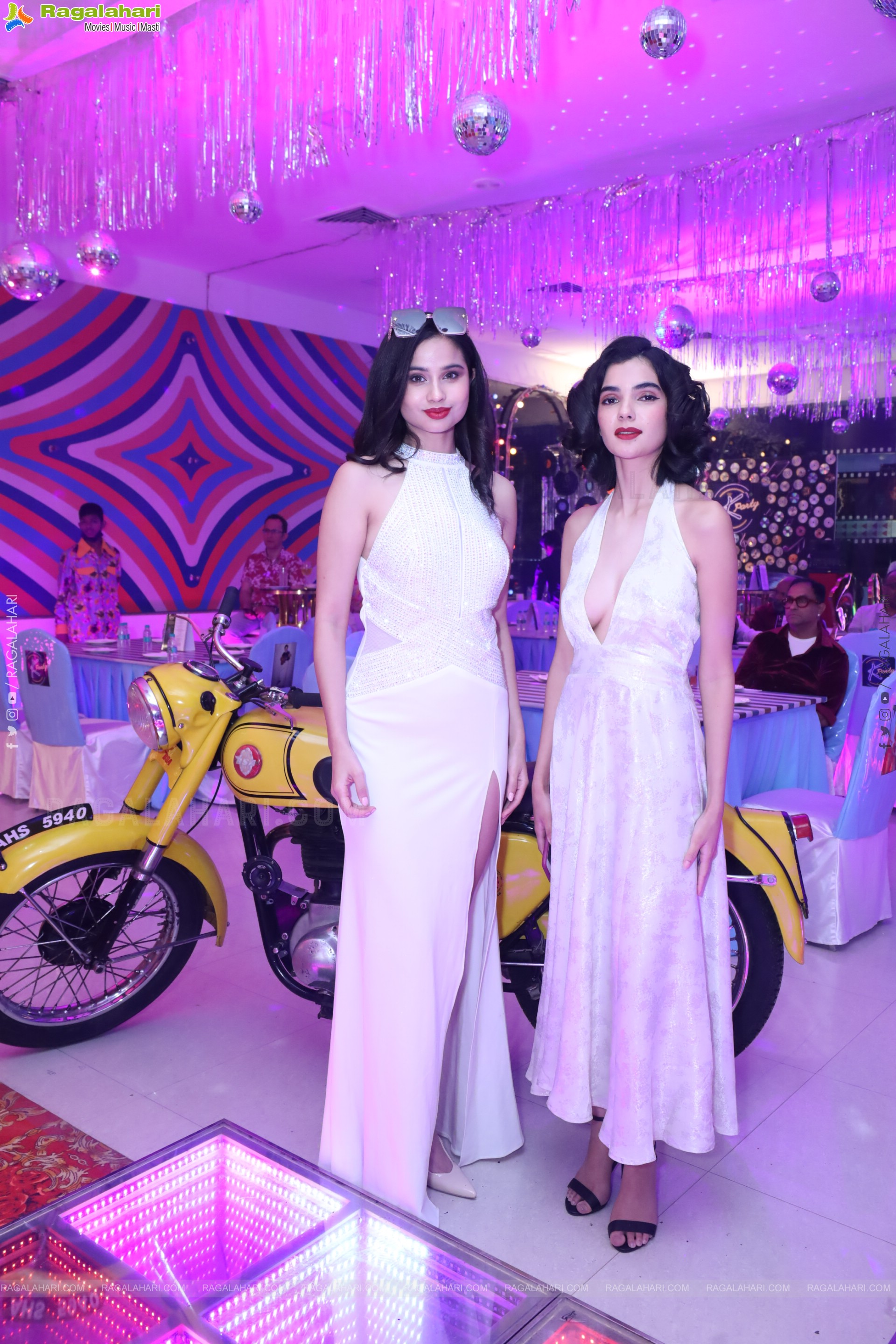 Lion Kiron Hosts a Grand Retro Edition-Themed K Party at Butta Convention