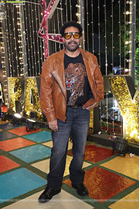 Lion Kiron Hosts a Grand Retro Edition-Themed K Party 