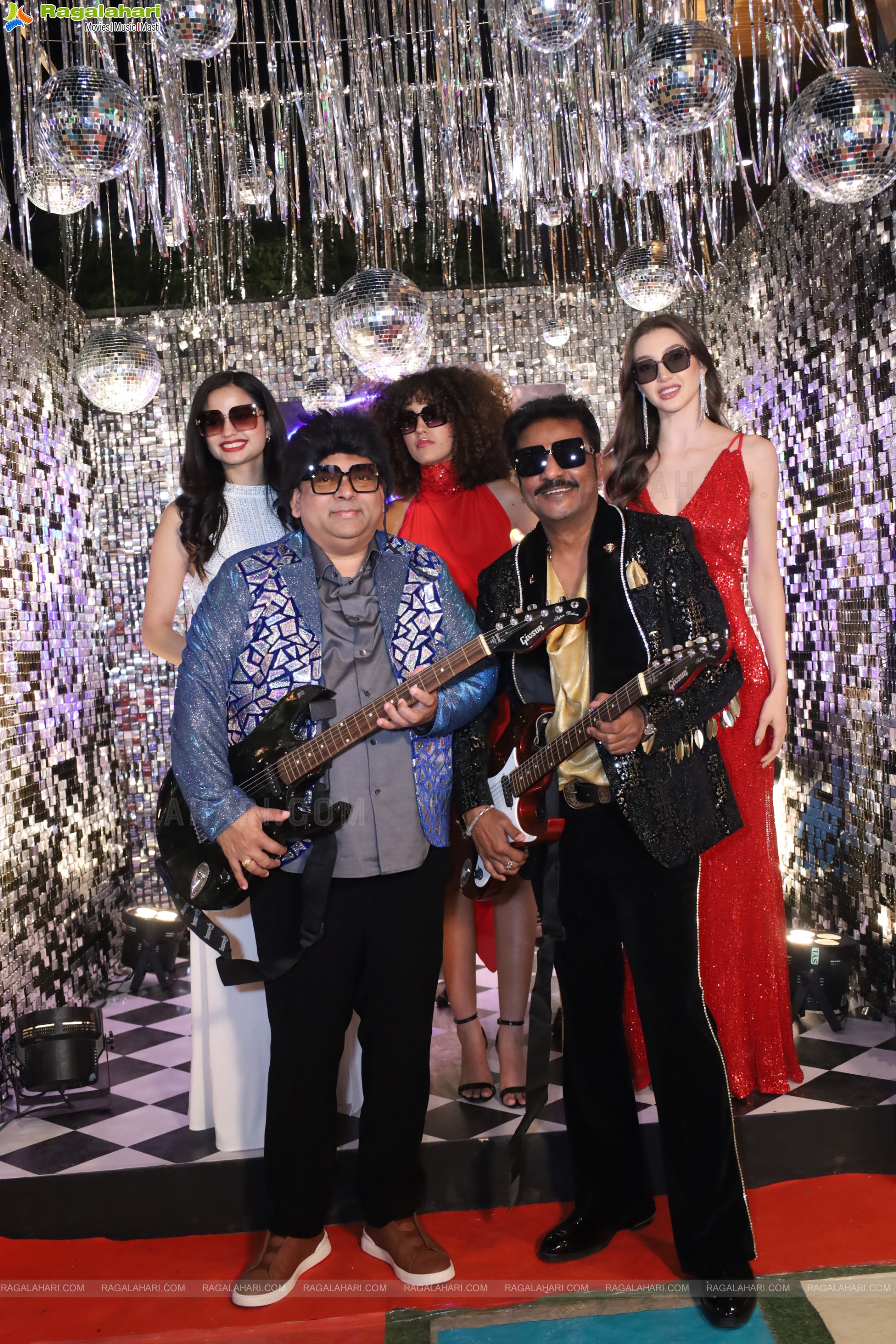 Lion Kiron Hosts a Grand Retro Edition-Themed K Party at Butta Convention