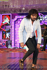 Lion Kiron Hosts a Grand Retro Edition-Themed K Party 