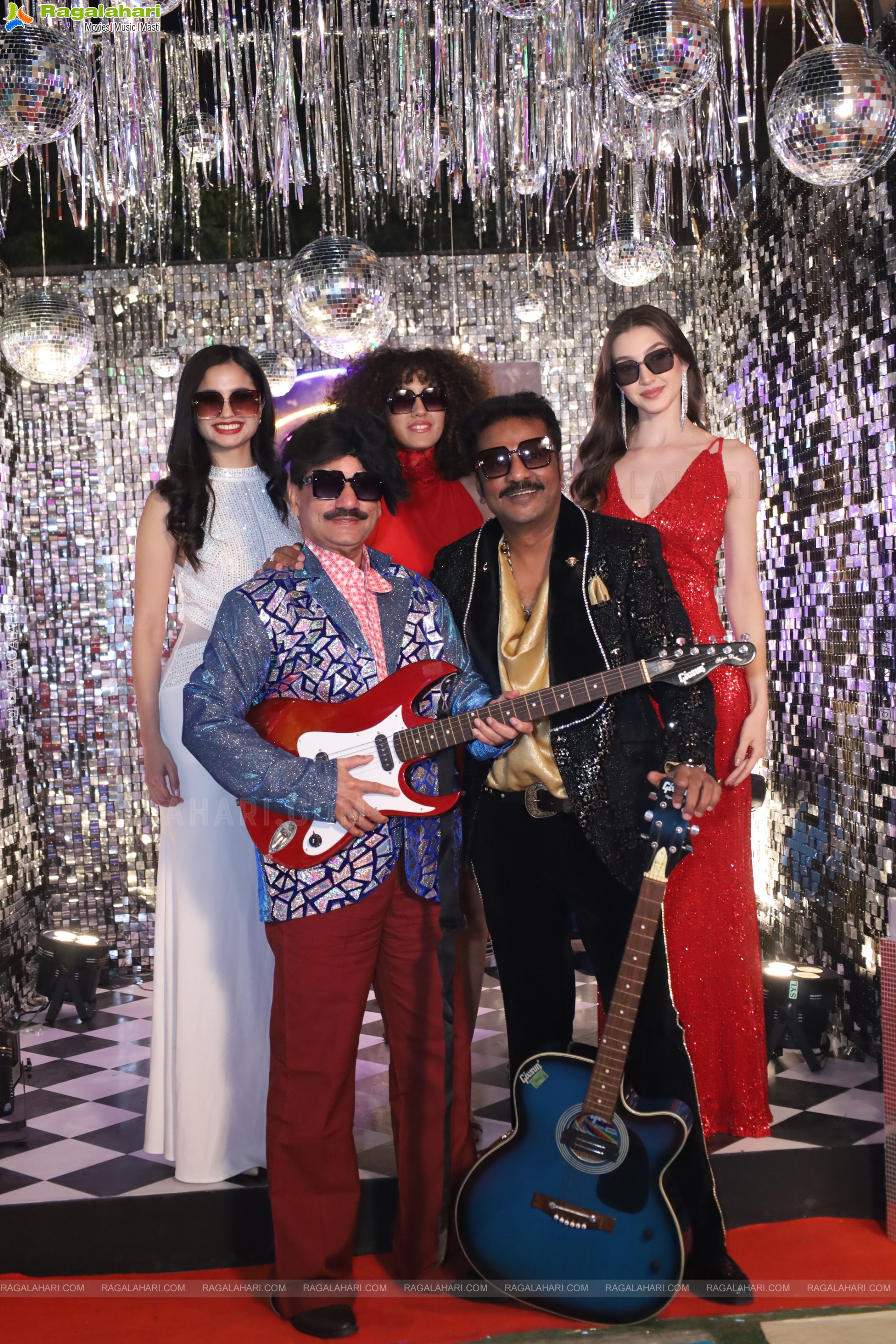 Lion Kiron Hosts a Grand Retro Edition-Themed K Party at Butta Convention