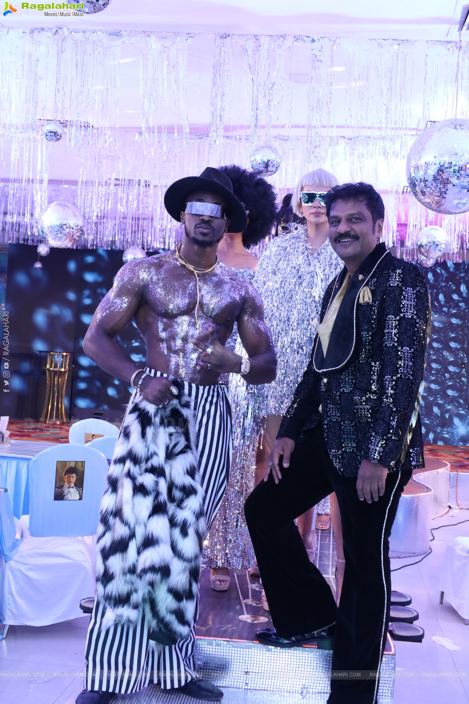 Lion Kiron Hosts a Grand Retro Edition-Themed K Party at Butta Convention