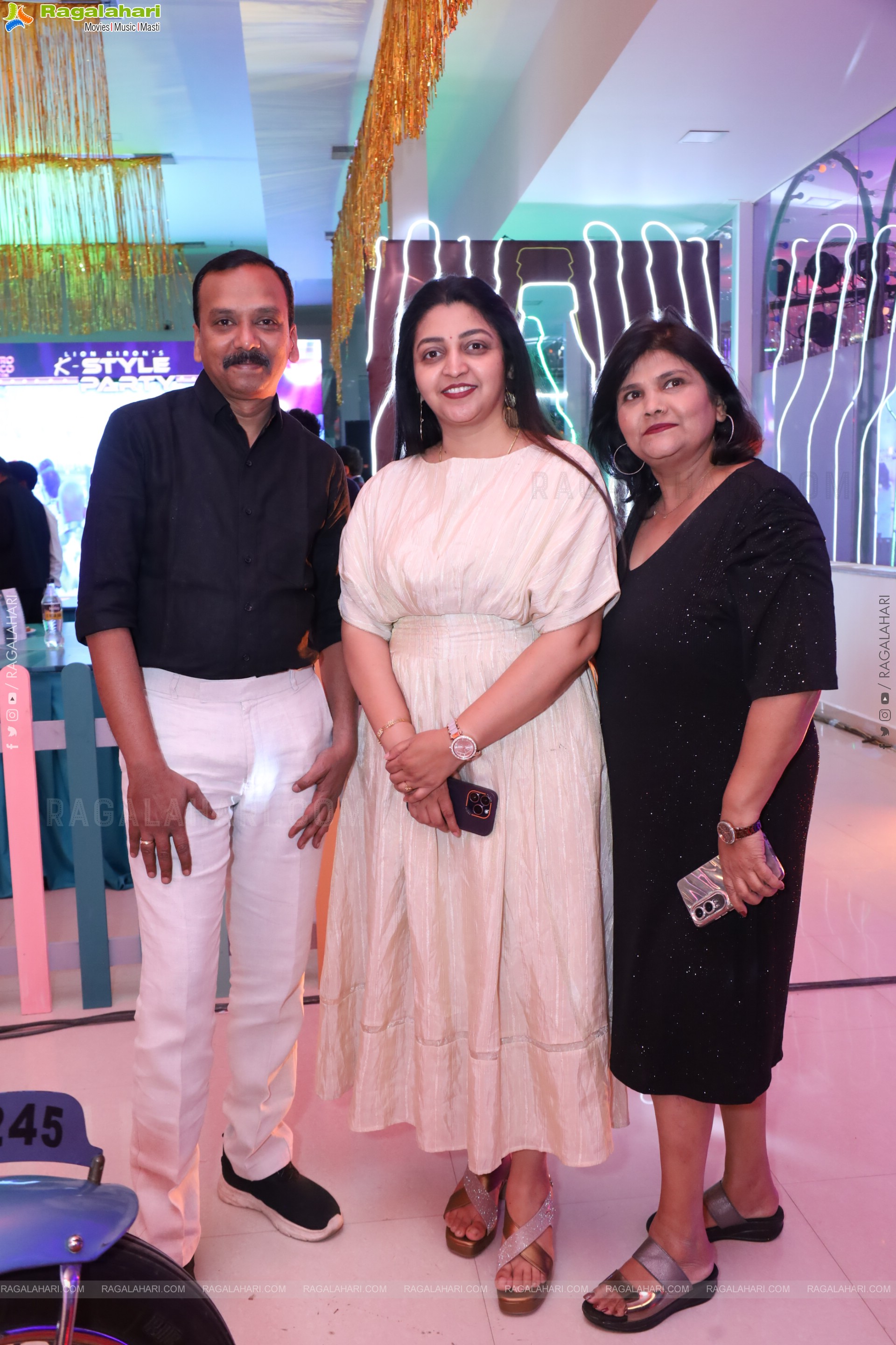 Lion Kiron Hosts a Grand Retro Edition-Themed K Party at Butta Convention