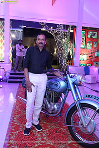 Lion Kiron Hosts a Grand Retro Edition-Themed K Party 