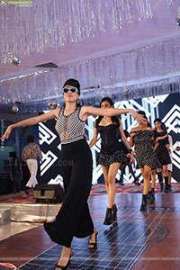 Lion Kiron Hosts a Grand Retro Edition-Themed K Party 