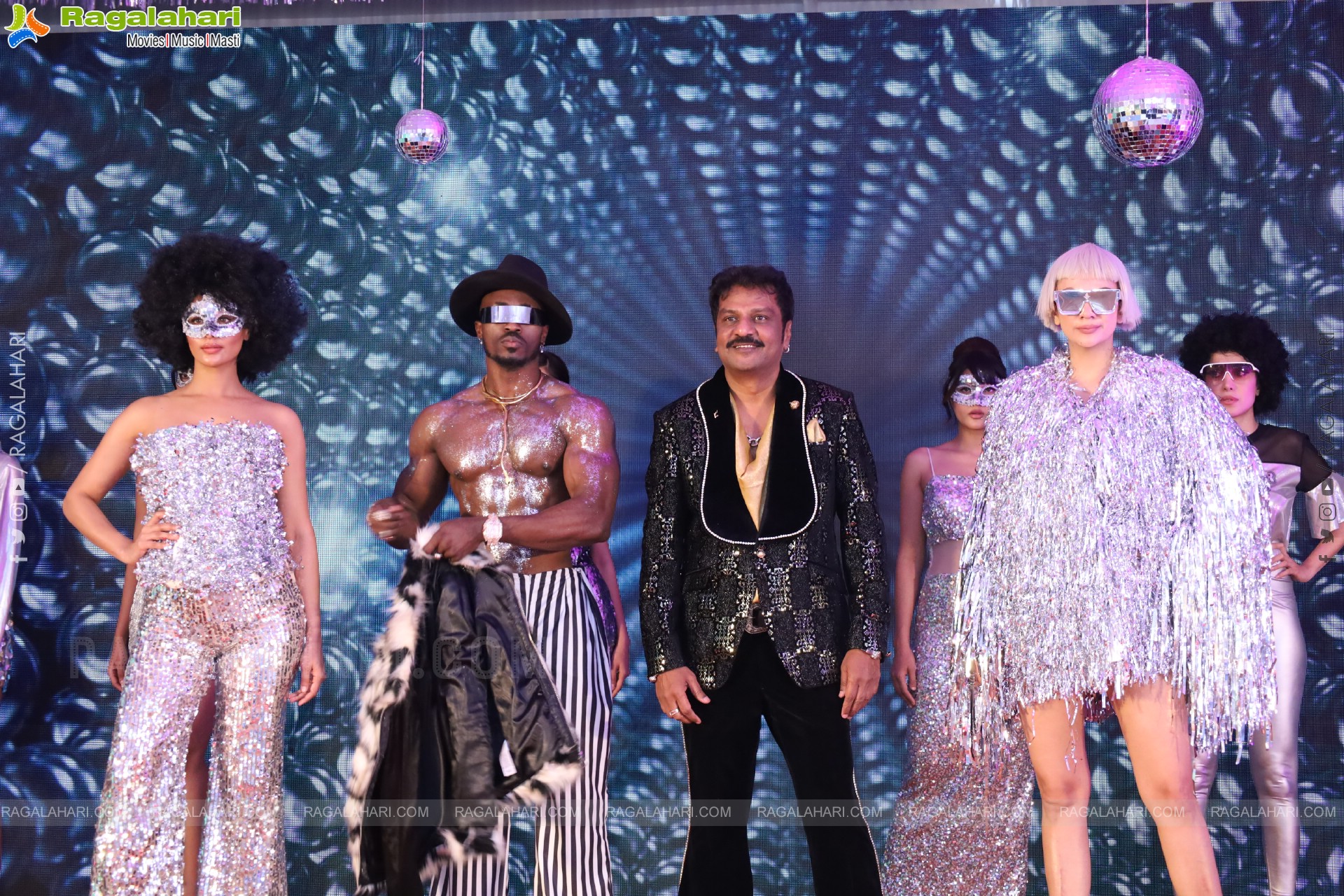 Lion Kiron Hosts a Grand Retro Edition-Themed K Party at Butta Convention