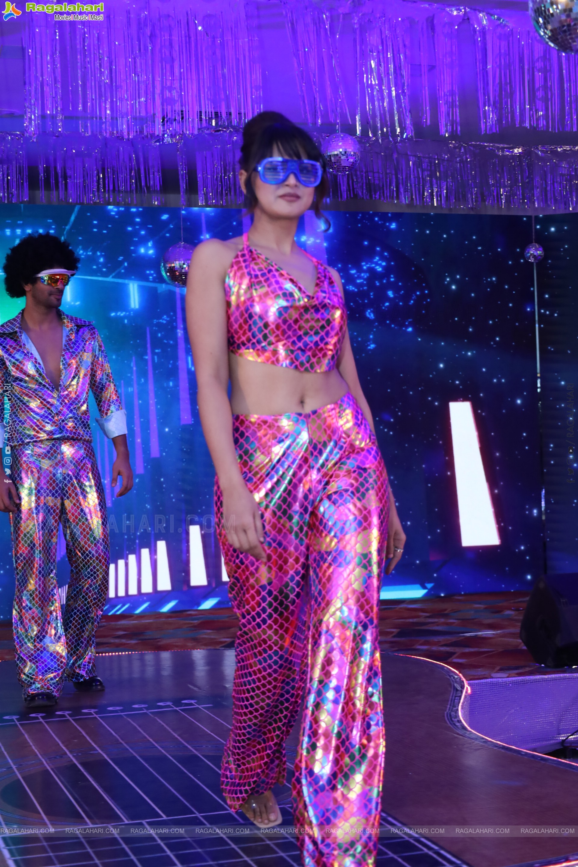 Lion Kiron Hosts a Grand Retro Edition-Themed K Party at Butta Convention