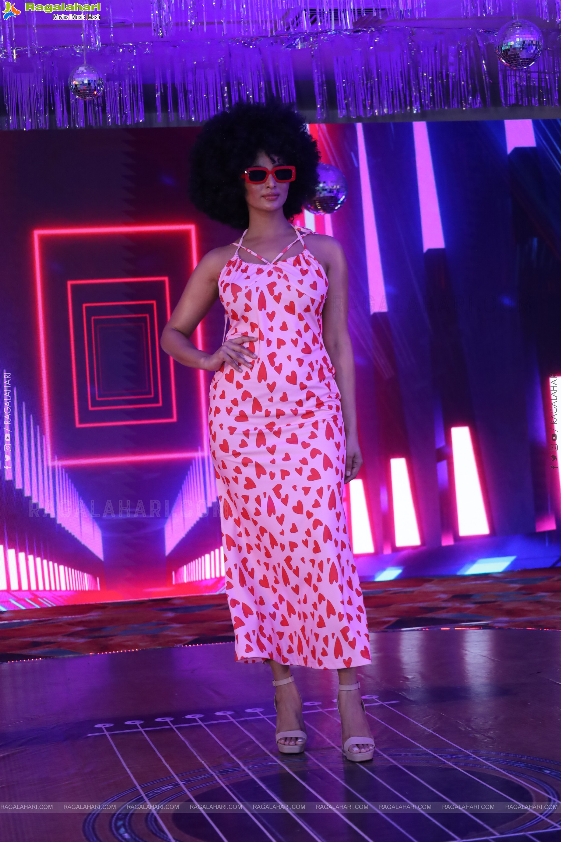 Lion Kiron Hosts a Grand Retro Edition-Themed K Party at Butta Convention