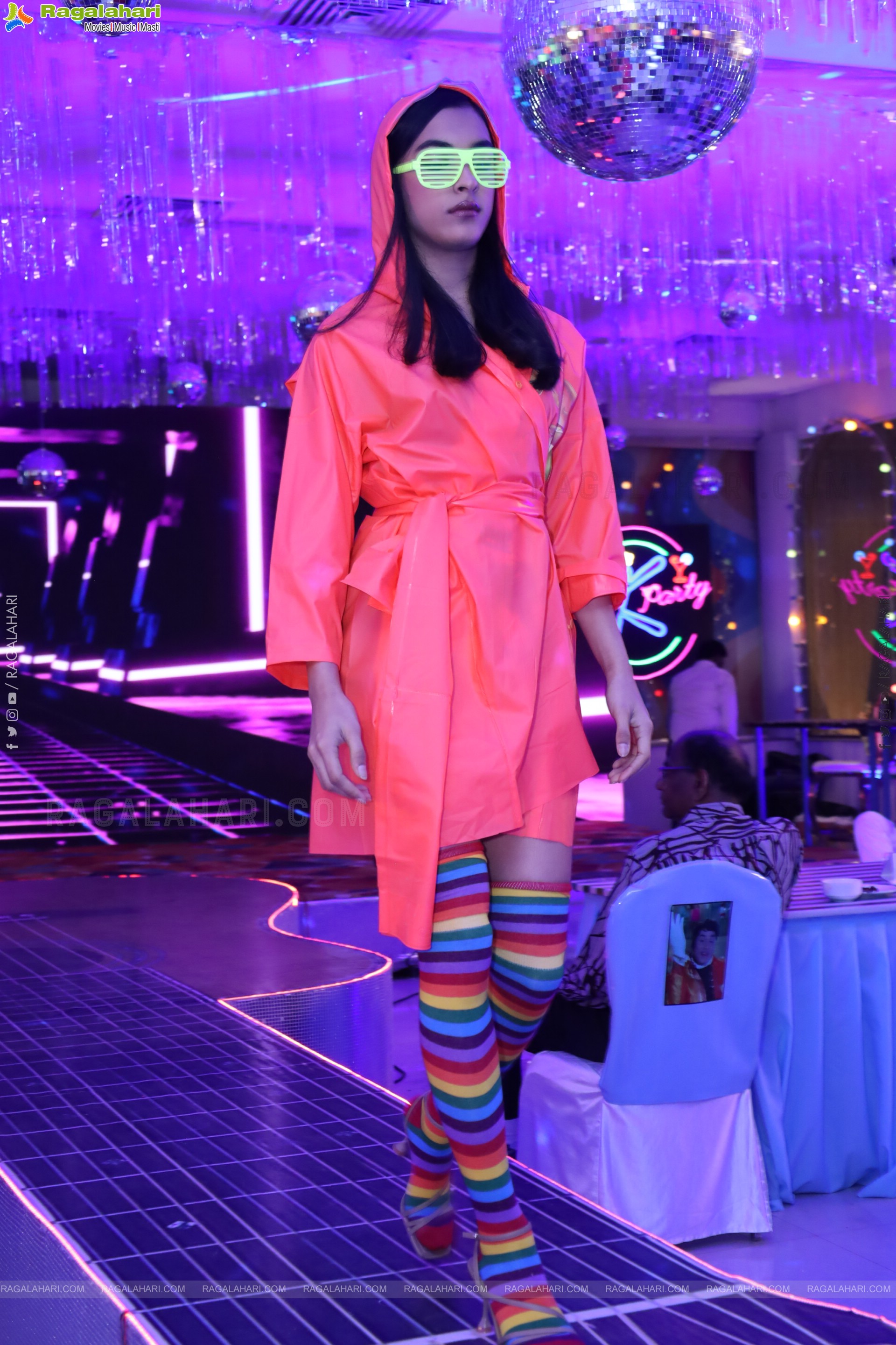 Lion Kiron Hosts a Grand Retro Edition-Themed K Party at Butta Convention