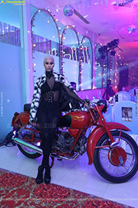 Lion Kiron Hosts a Grand Retro Edition-Themed K Party 