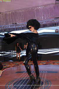 Lion Kiron Hosts a Grand Retro Edition-Themed K Party 