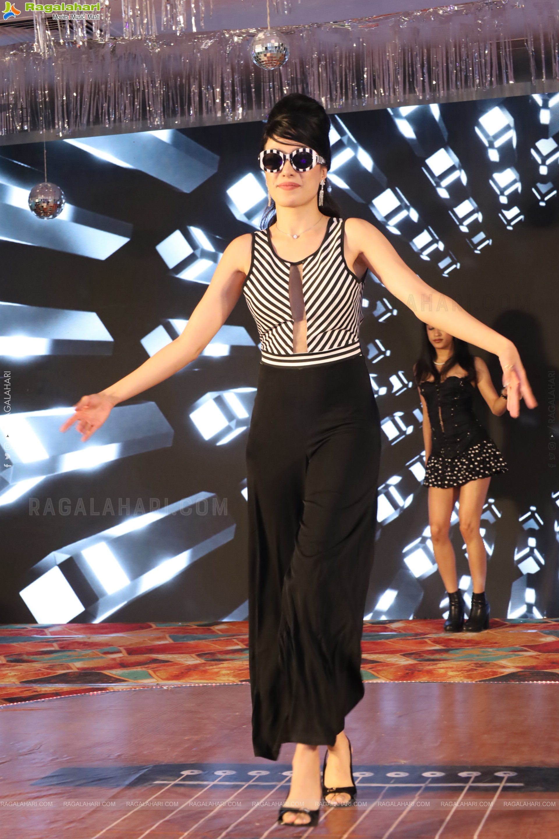 Lion Kiron Hosts a Grand Retro Edition-Themed K Party at Butta Convention