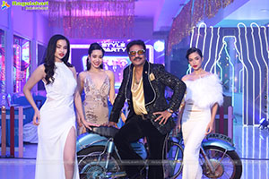 Lion Kiron Hosts a Grand Retro Edition-Themed K Party 