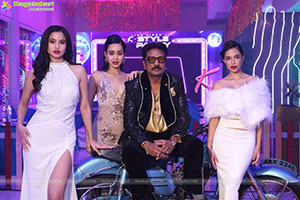 Lion Kiron Hosts a Grand Retro Edition-Themed K Party 