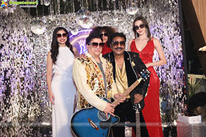 Lion Kiron Hosts a Grand Retro Edition-Themed K Party 