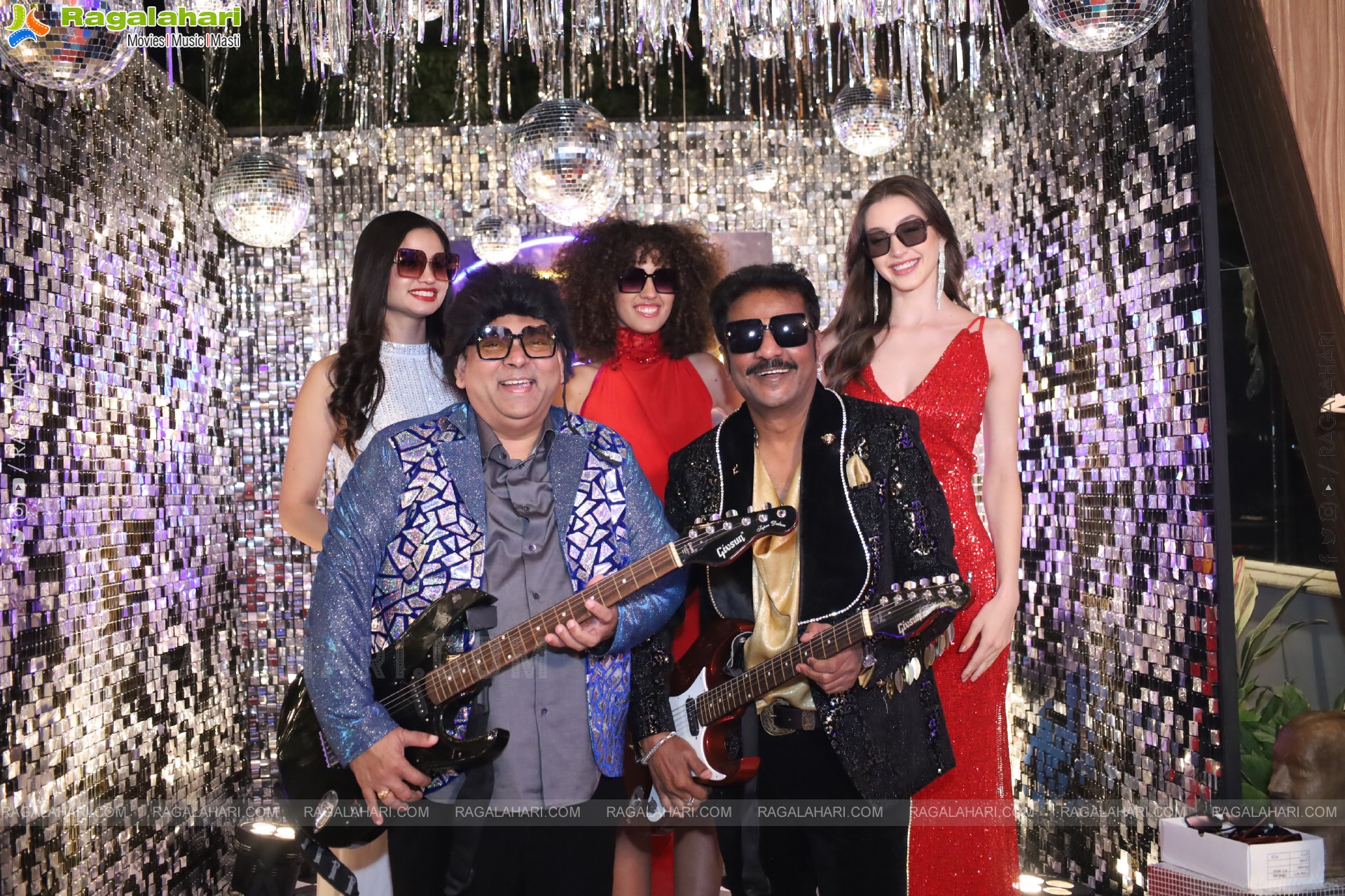 Lion Kiron Hosts a Grand Retro Edition-Themed K Party at Butta Convention