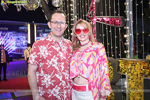 Lion Kiron Hosts a Grand Retro Edition-Themed K Party 