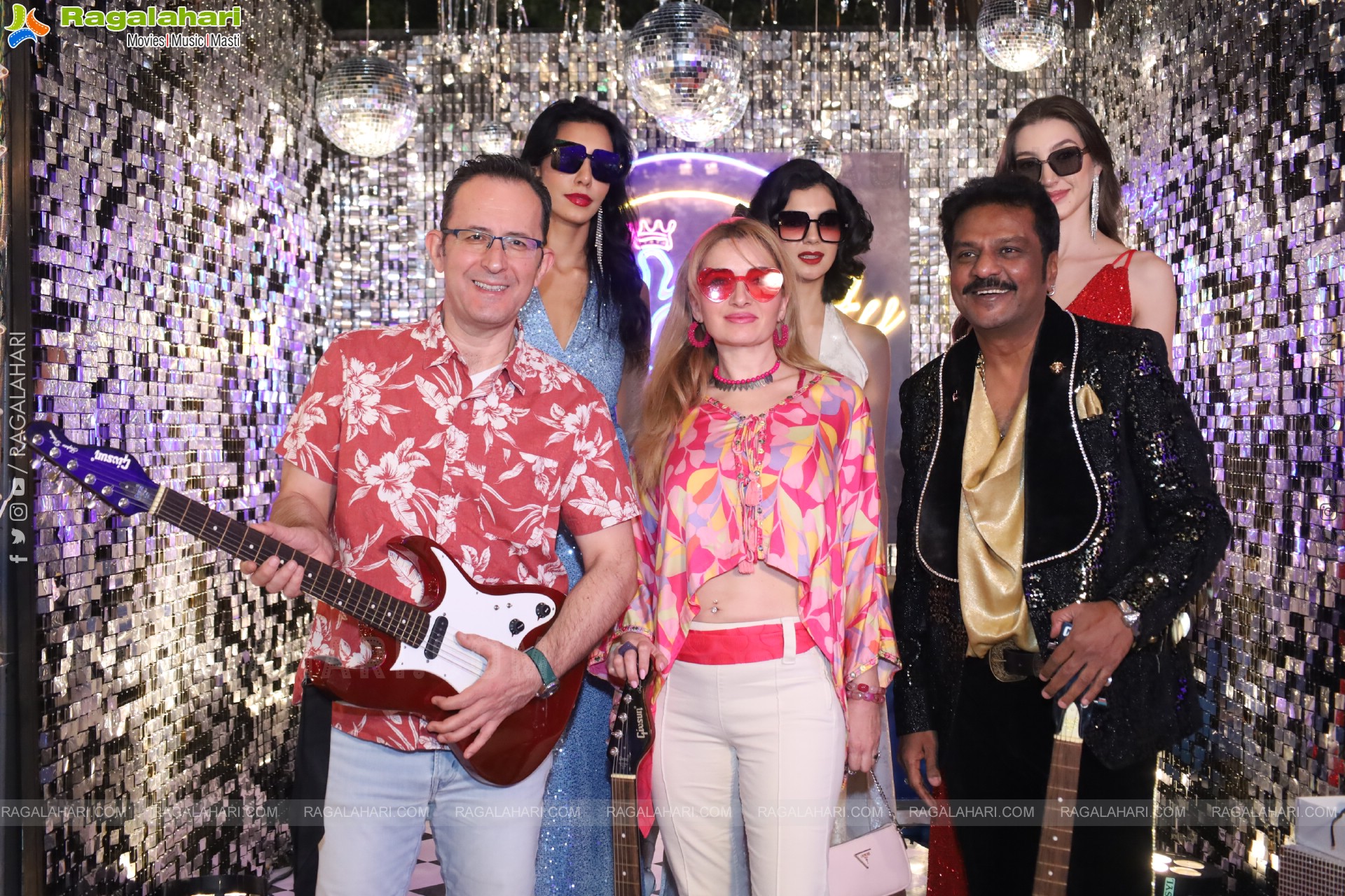 Lion Kiron Hosts a Grand Retro Edition-Themed K Party at Butta Convention